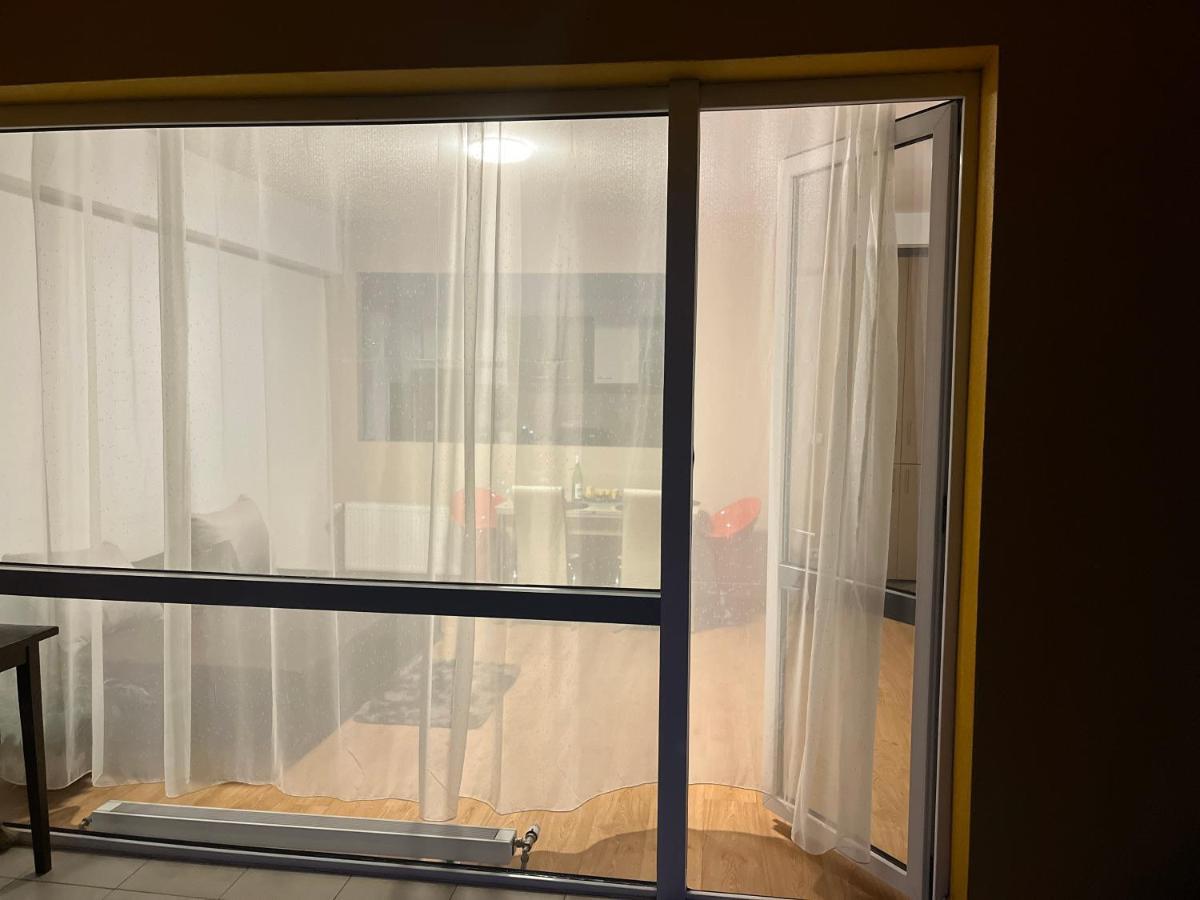 Anissia Apartament *